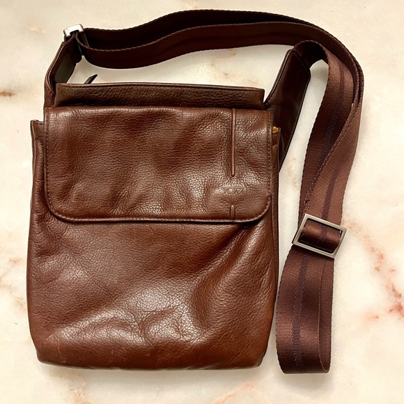 Tumi Other - Tumi Voyageur Leather Flap Small Messenger Bag Crossbody Brown Pebbled 6932D